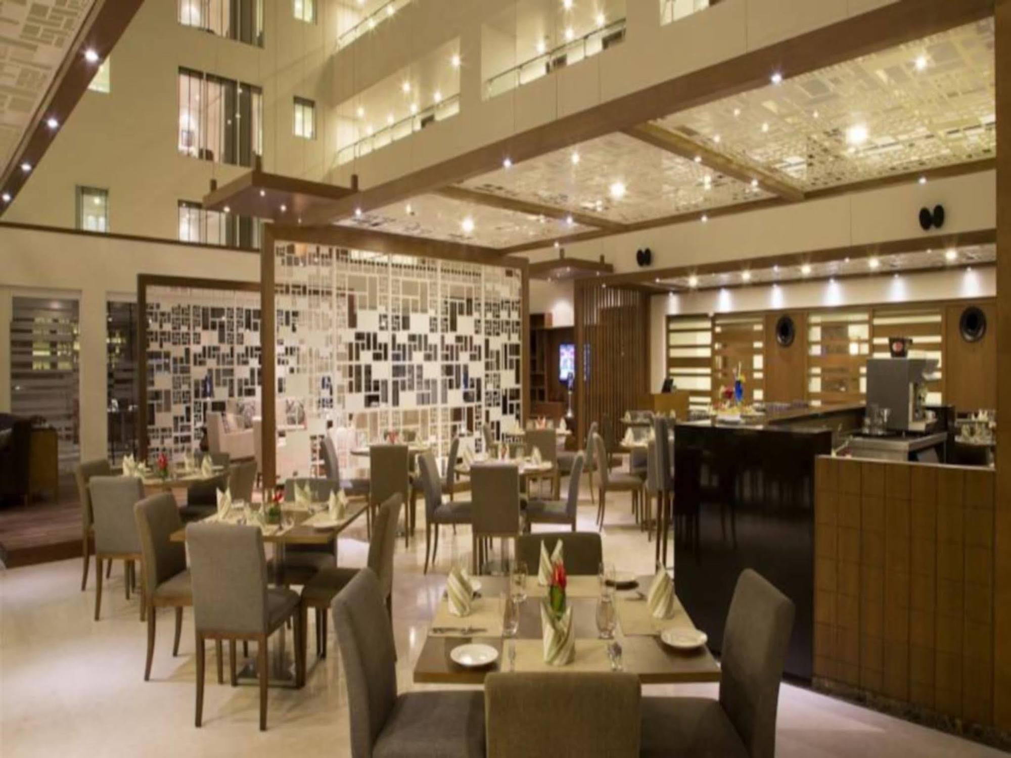 Oakwood Residence Whitefield Bangalore Exteriör bild